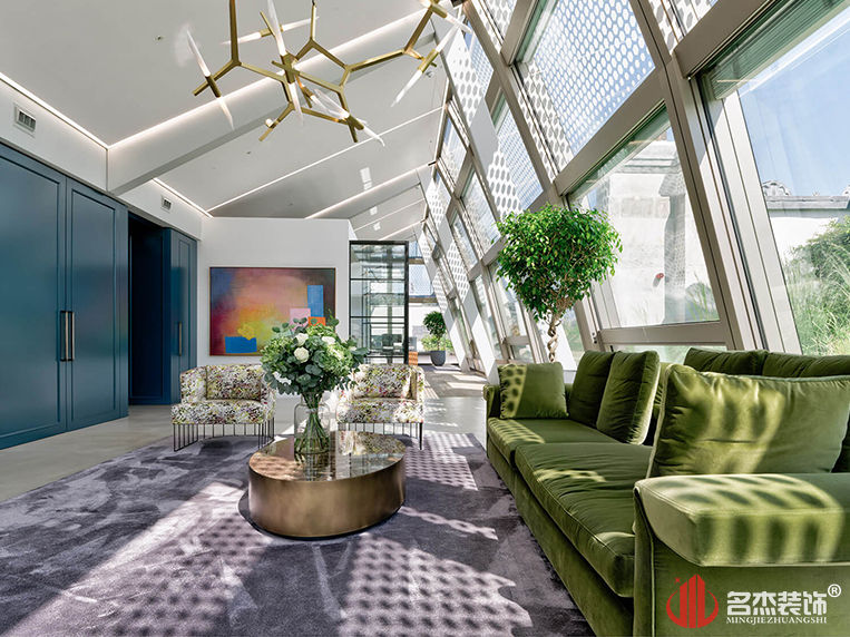 Ͷ�ʹ�˾�칫��װ��