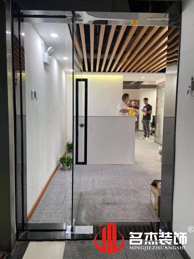 ����װ����ƹ�˾