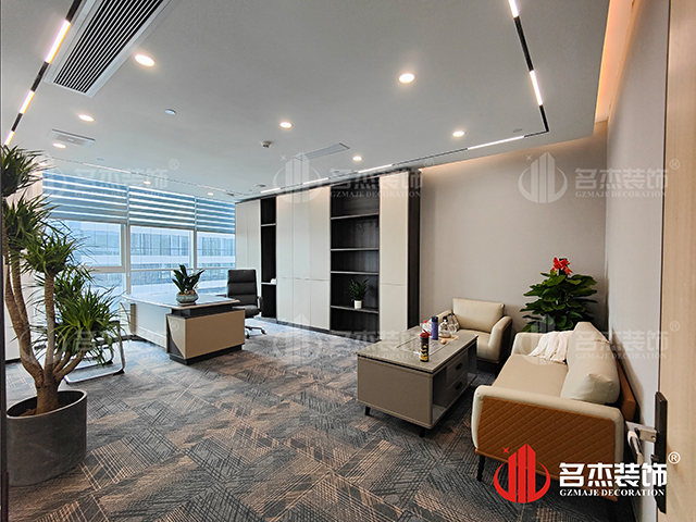 ������װ�����