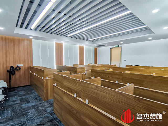 ����2121�Ƿ�װ����ƹ�˾ͼ��