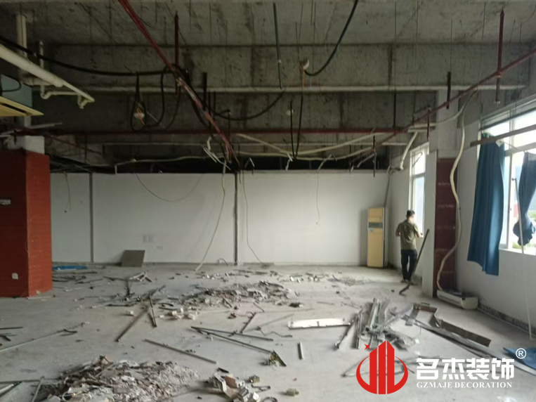 ¹ãÖÝ2121·Ç·²×°ÊÎÉè¼Æ¹«Ë¾Í¼²á