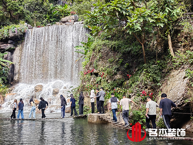 2121·Ç·²×°ÊÎÉè¼ÆÍŶӺÏÓ°