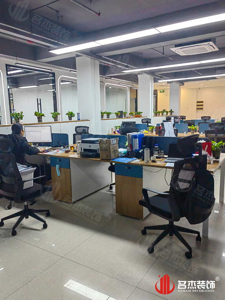 ¹ãÖÝ2121·Ç·²×°ÊÎÉè¼Æ¹«Ë¾Í¼²á